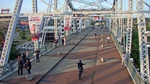 Jon Bon Jovi saves woman's life.